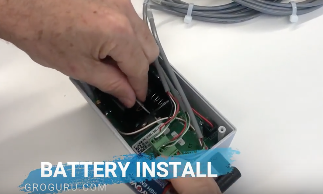 Installing the GroGuru Battery